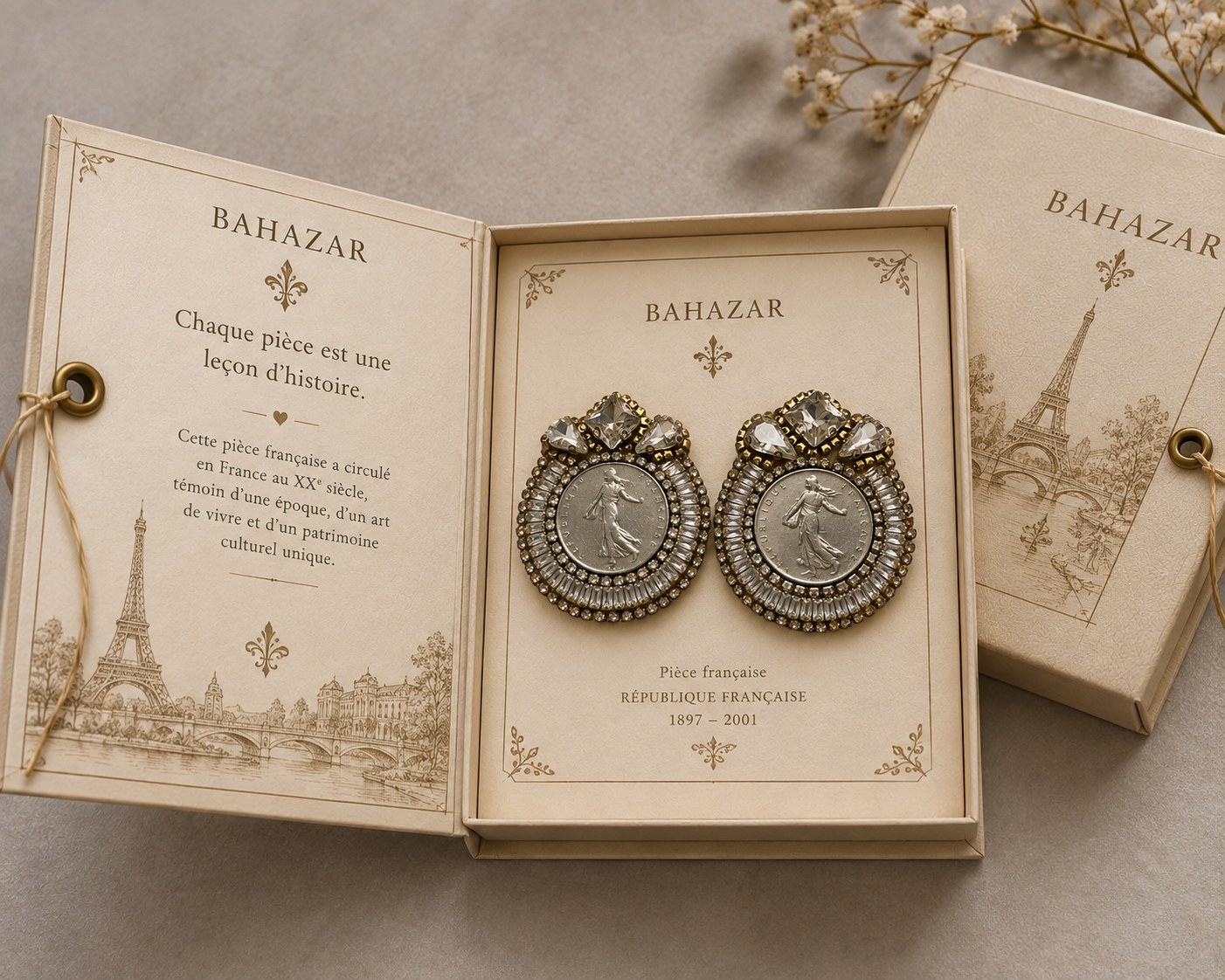 Boucles d'oreilles brodées main médaillon doré et cristaux, bijou artisanal Paris